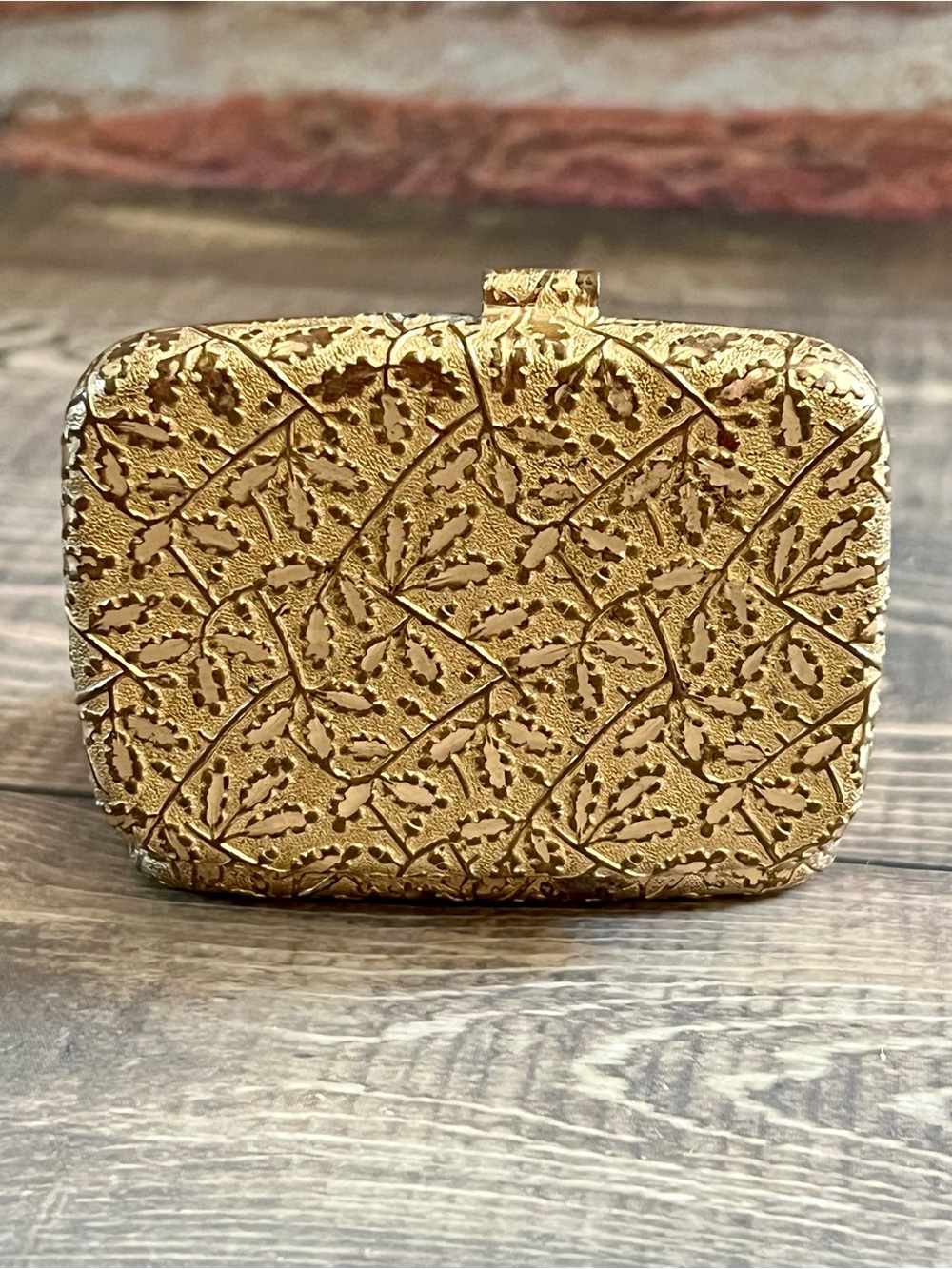 Vintage 1950s Revlon Love-Pat Gold Tone Oak Leaf  Compact
